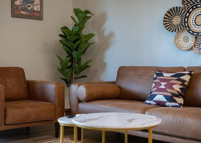 Old Town Southwest Style 2br With Pool And Hot Tub *